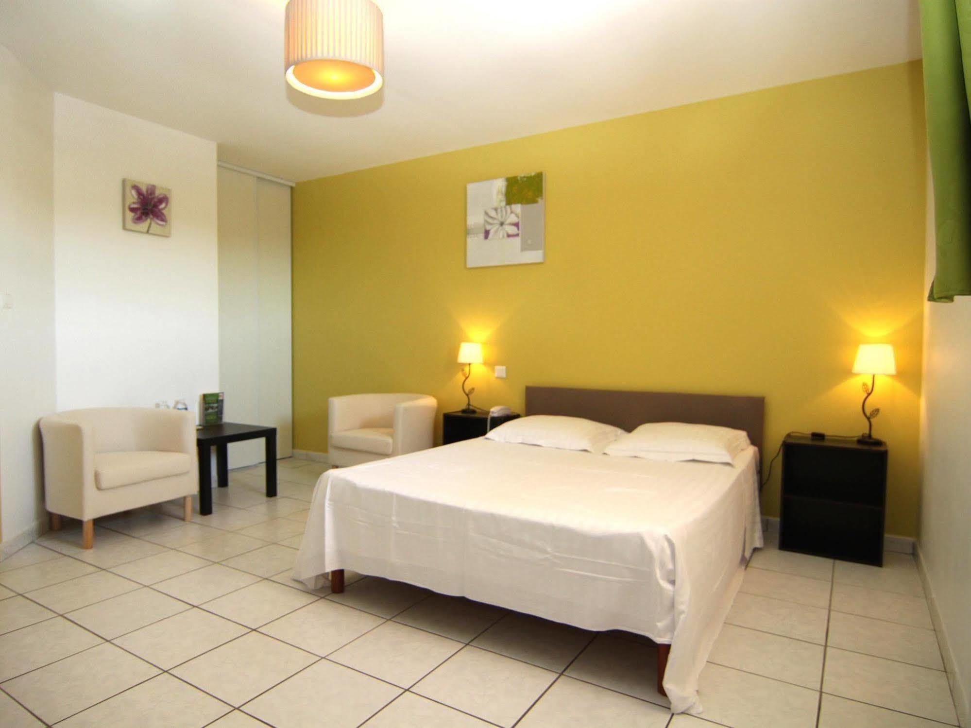 Le Grand Jardin Hotel Aujargues Exterior foto